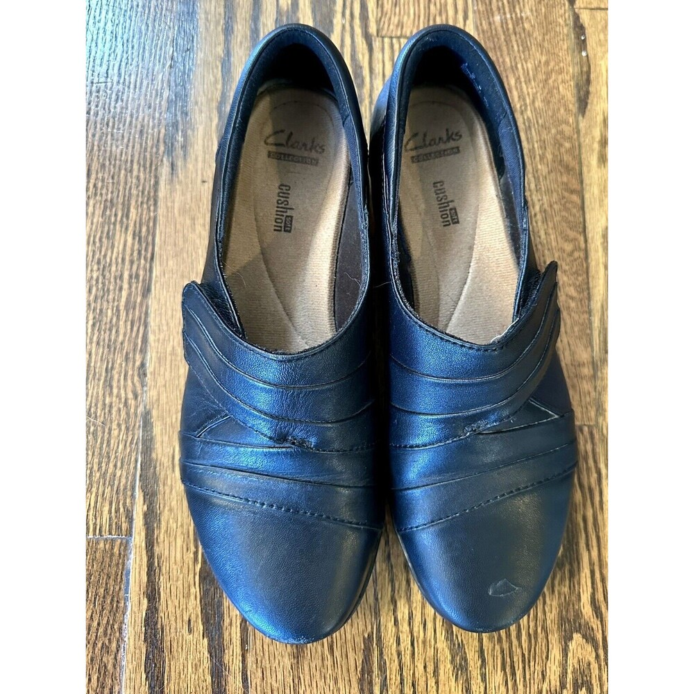 Clarks Collection Soft Cushion Slip on Women's Shoe‎ Size 7.5 Black Leather